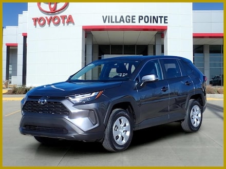 2025 Toyota RAV4 LE SUV