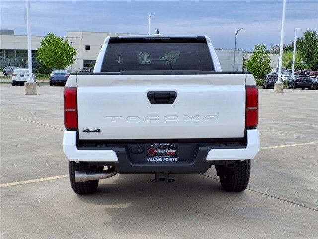 2025 Toyota Tacoma SR5 photo 4