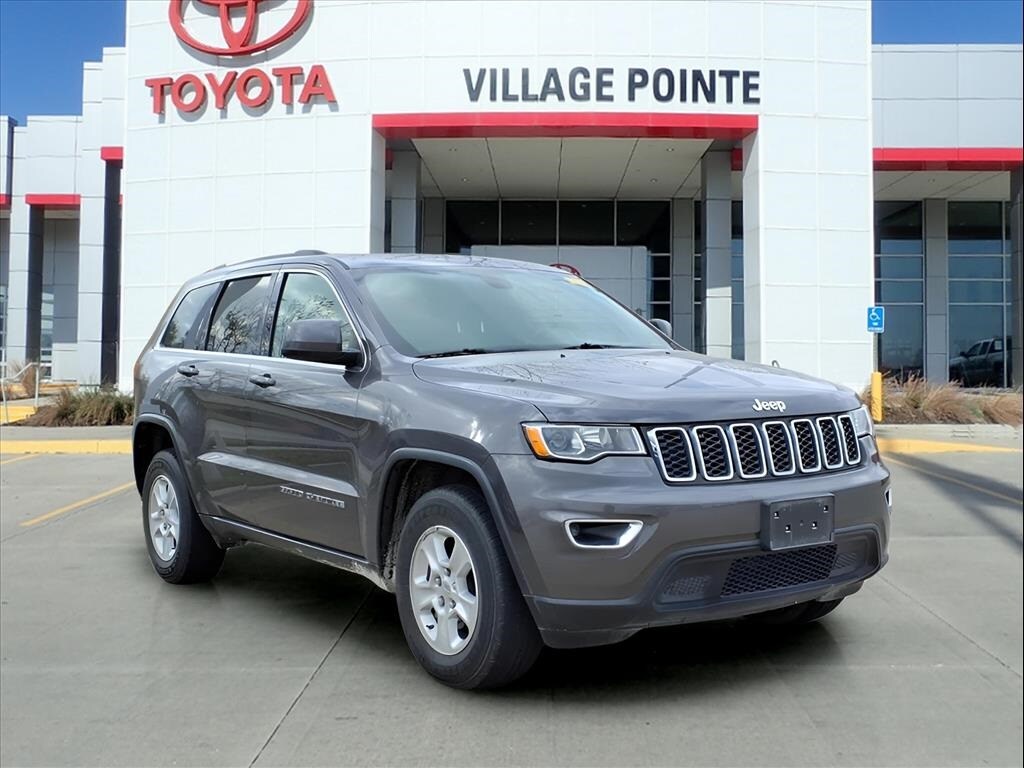 2017 Jeep Grand Cherokee Laredo photo 3