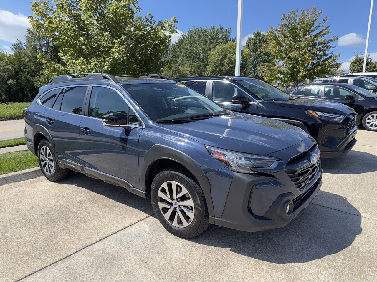 2023 Subaru Outback Premium photo 4