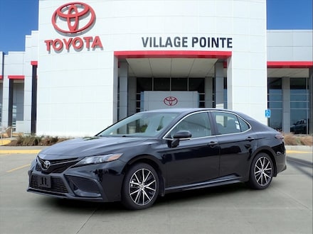 2023 Toyota Camry SE Sedan