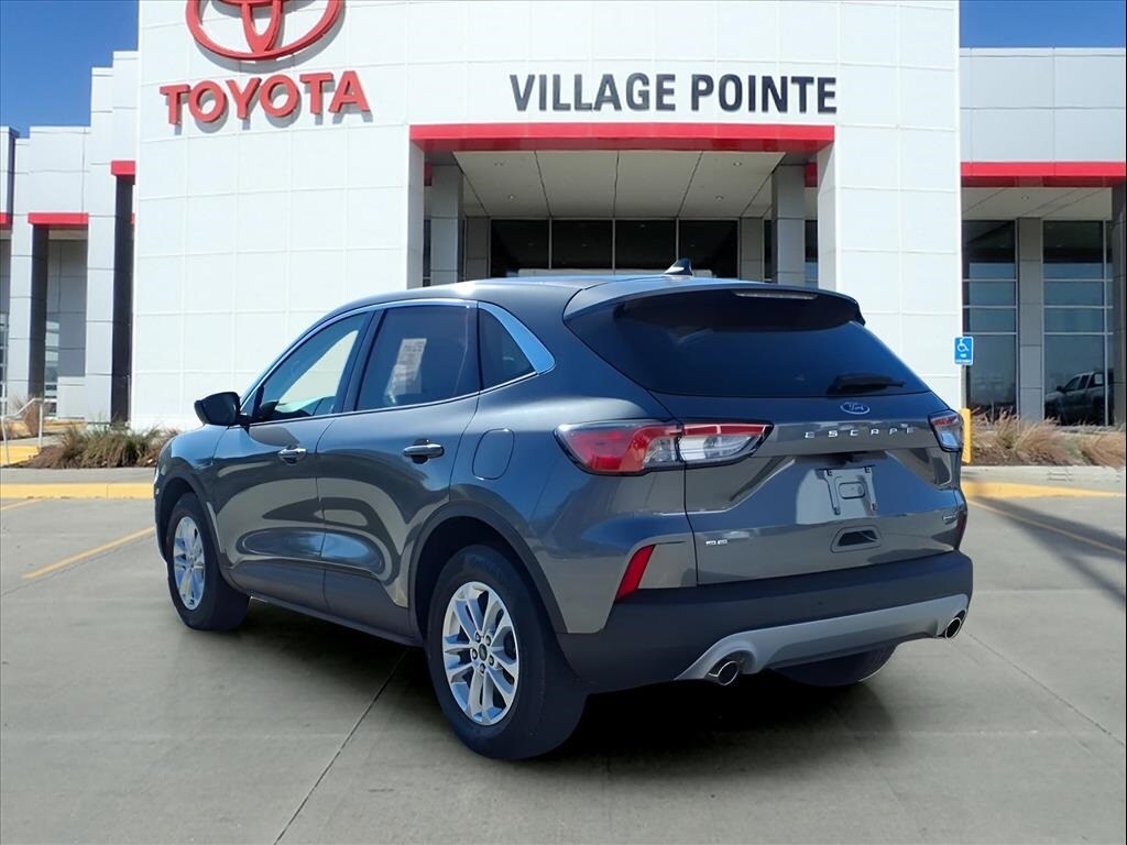 2022 Ford Escape SE photo 4