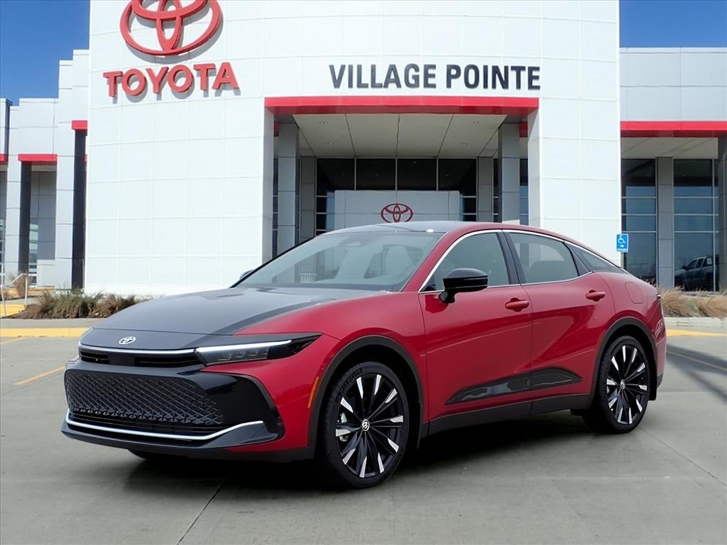 2026 Toyota Crown Platinum's photo