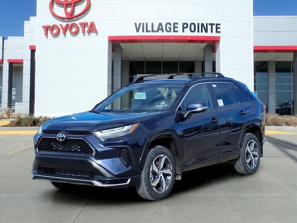 2025 Toyota RAV4 SE's photo