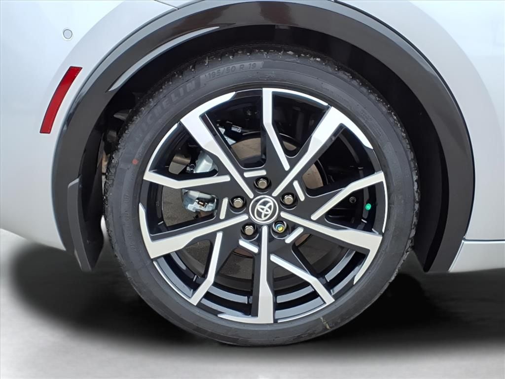 2026 Toyota Prius Plug-in Hybrid XSE Premium - Photo 6