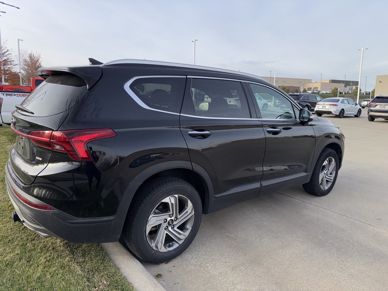 2023 Hyundai Santa Fe SEL photo 2