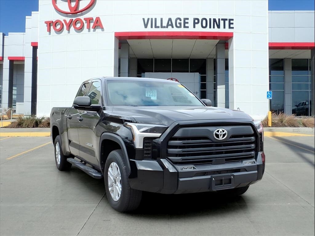 2023 Toyota Tundra SR5 photo 2