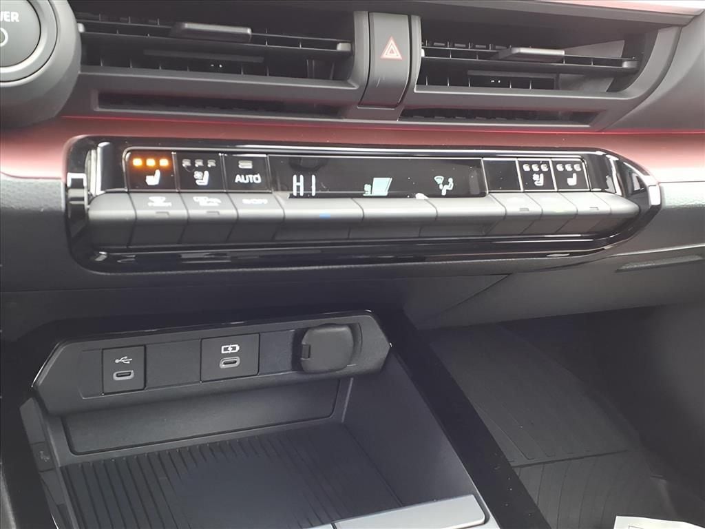 2026 Toyota Prius Plug-in Hybrid XSE Premium - Photo 16