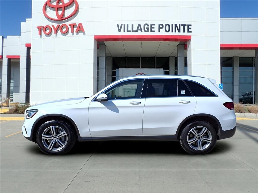 2022 Mercedes Benz GLC 300 4MATIC photo 2