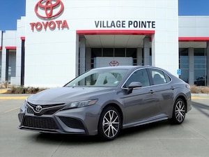 2023 Toyota Camry SE Sedan