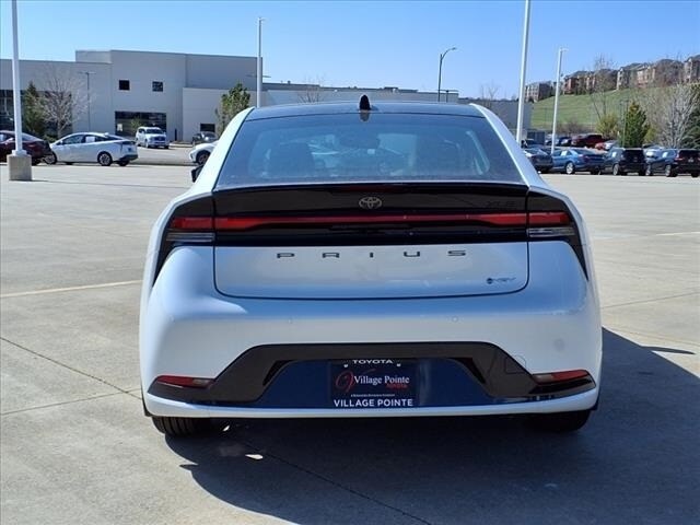 2026 Toyota Prius XLE photo 4