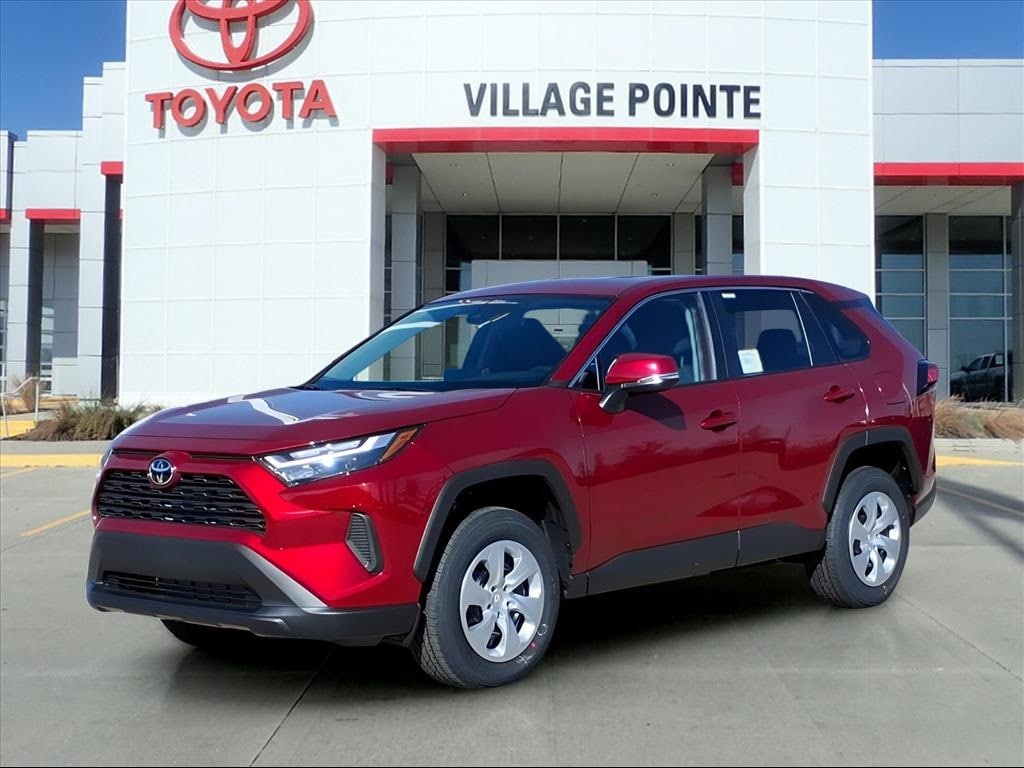 2025 Toyota RAV4 LE's photo