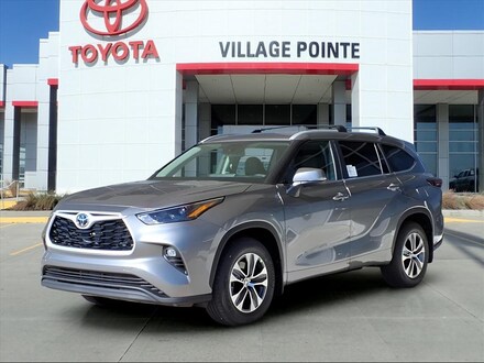 2025 Toyota Highlander XLE SUV