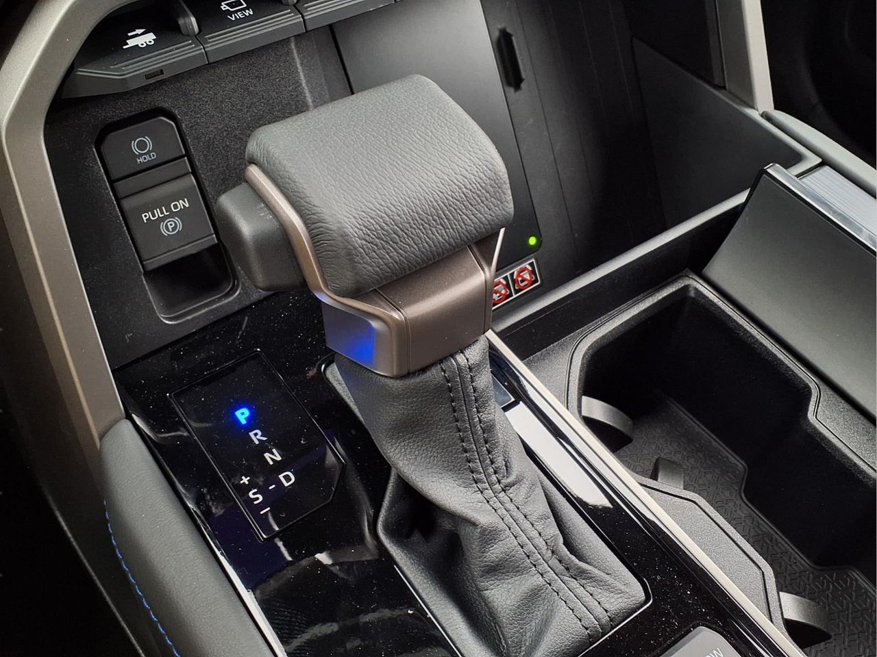 2026 Toyota Tundra Platinum - Photo 16