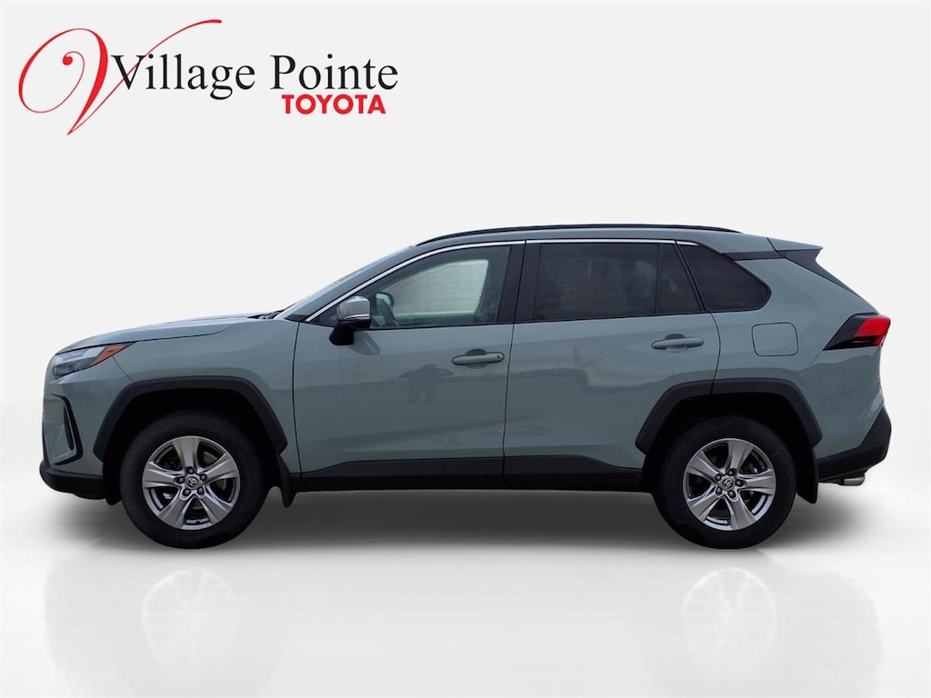 Used 2022 Toyota RAV4 XLE SUV