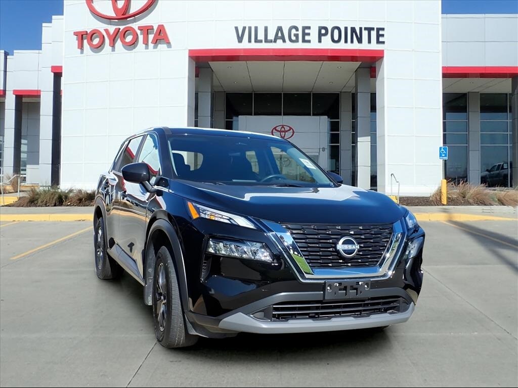 2023 Nissan Rogue S photo 3