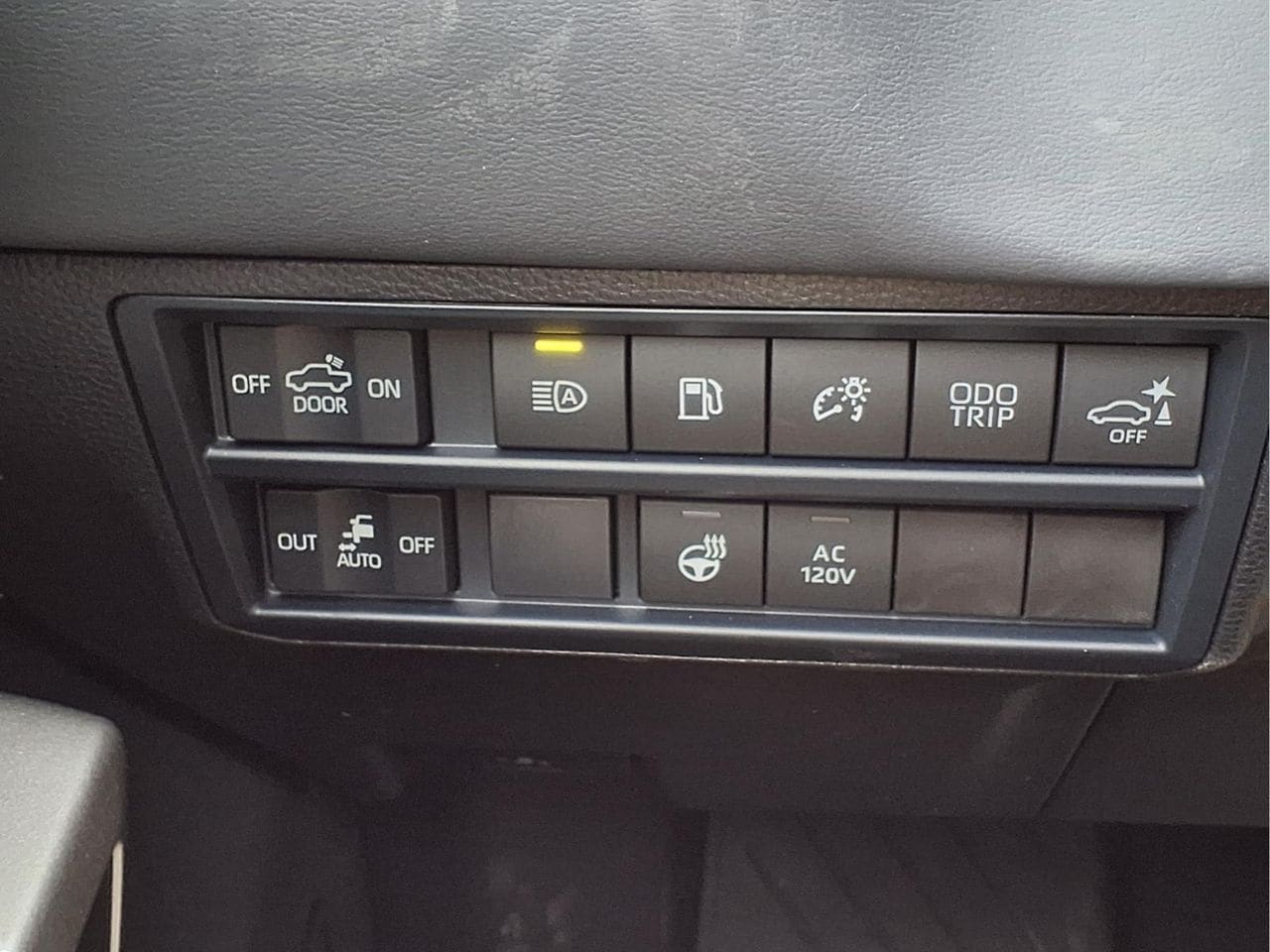 2026 Toyota Tundra Platinum - Photo 21