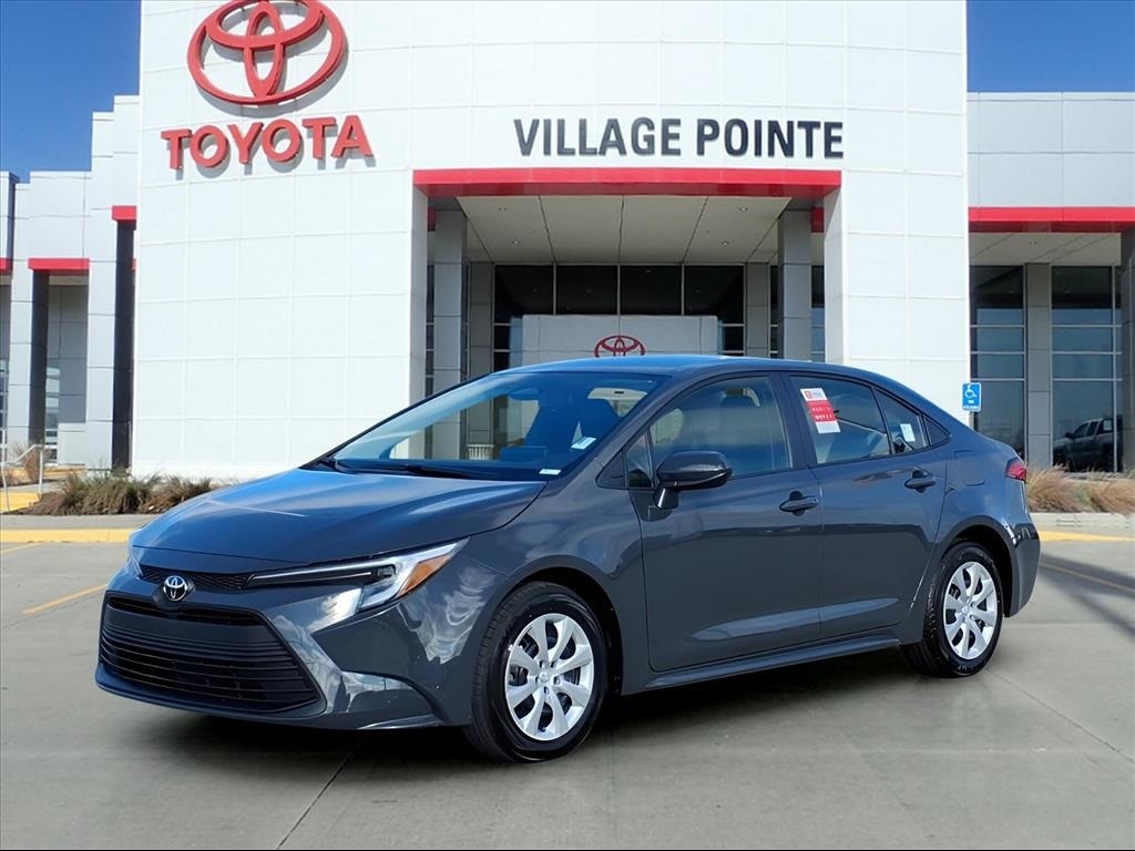 2026 Toyota Corolla LE's photo