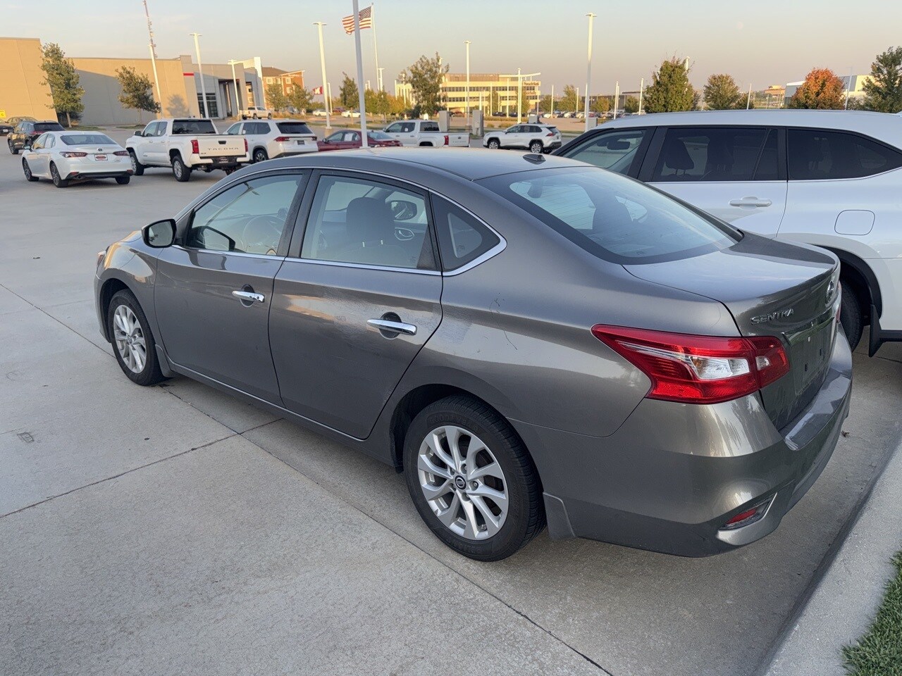 2016 Nissan Sentra SV photo 3