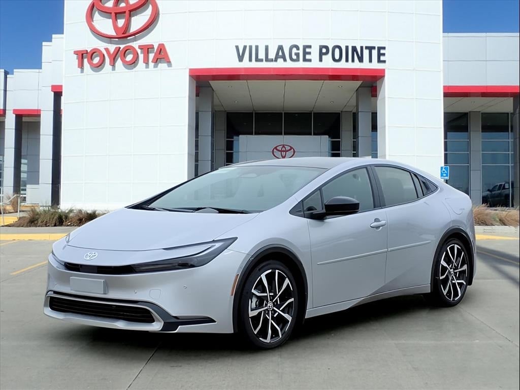 2026 Toyota Prius XSE Premium's photo