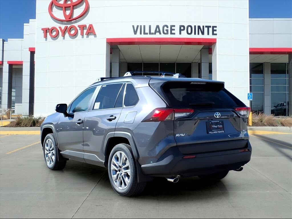 2025 Toyota RAV4 XLE Premium photo 2