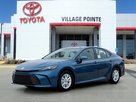 2025 Toyota Camry LE Sedan