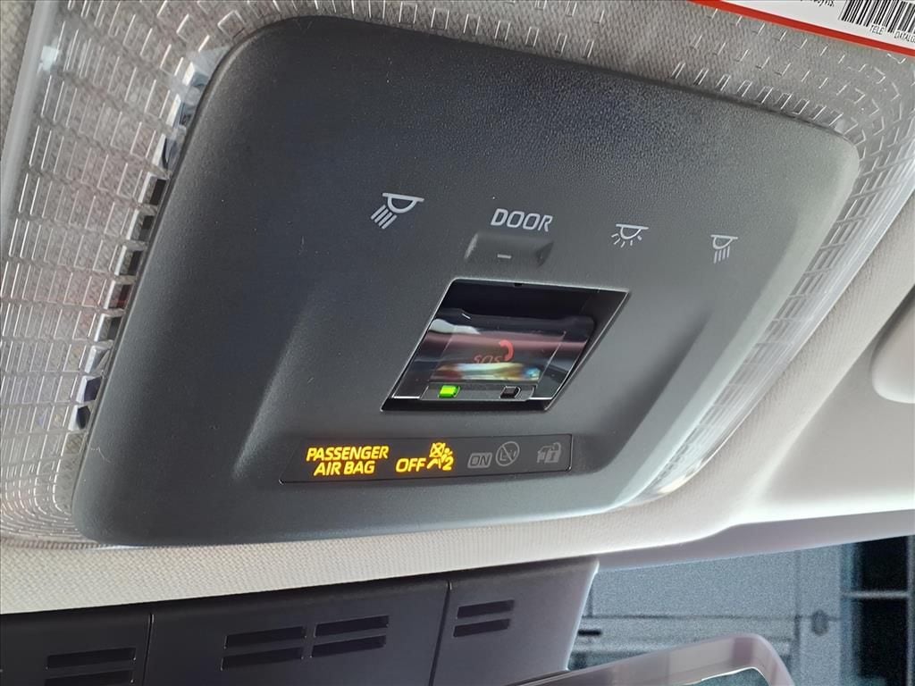 2026 Toyota Prius Plug-in Hybrid XSE Premium - Photo 15