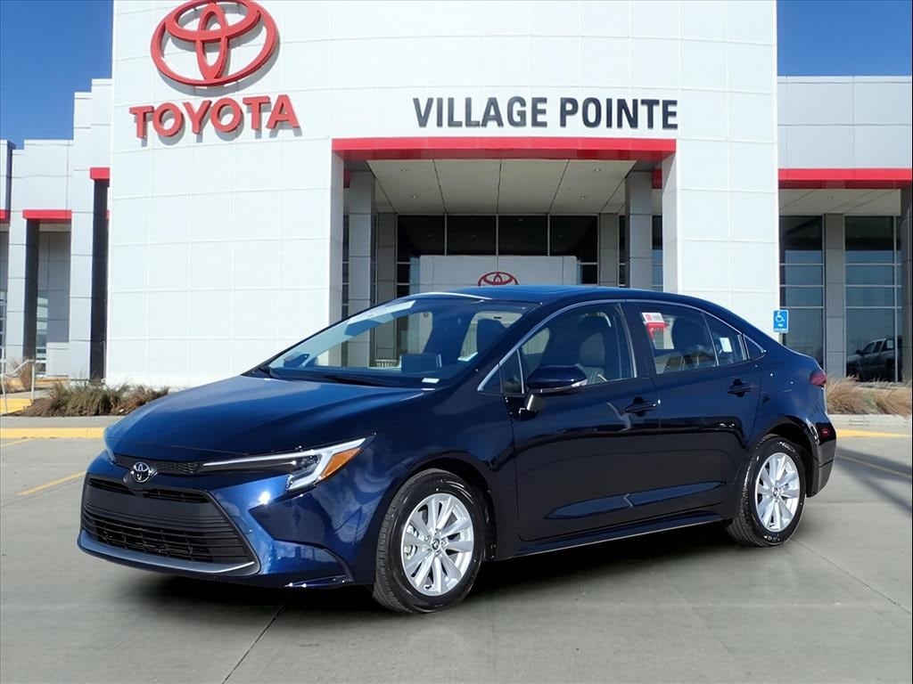 2026 Toyota Corolla XLE's photo