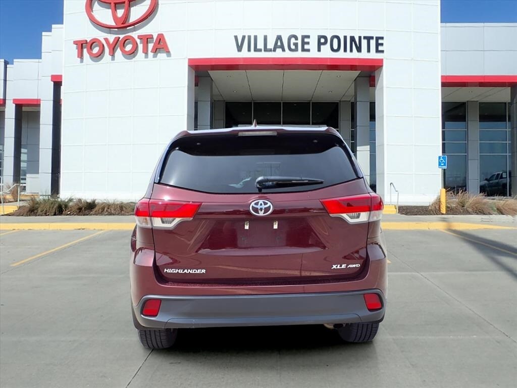 2017 Toyota Highlander XLE photo 4