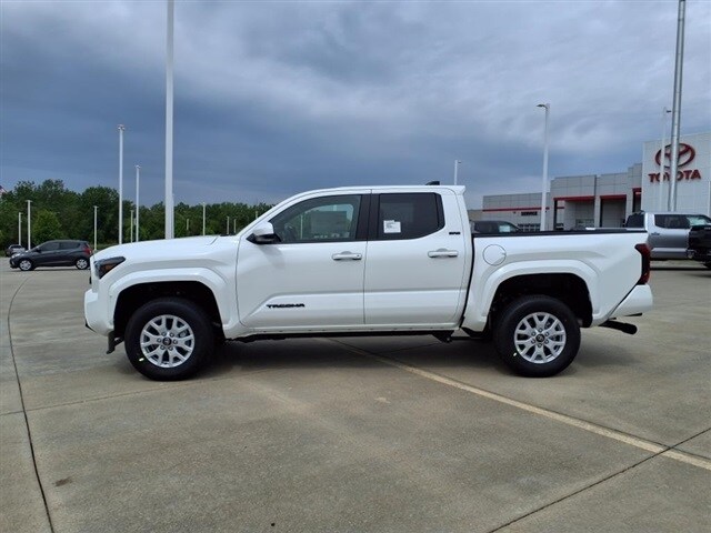 2025 Toyota Tacoma SR5 photo 2