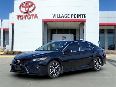 2021 Toyota Camry SE Sedan