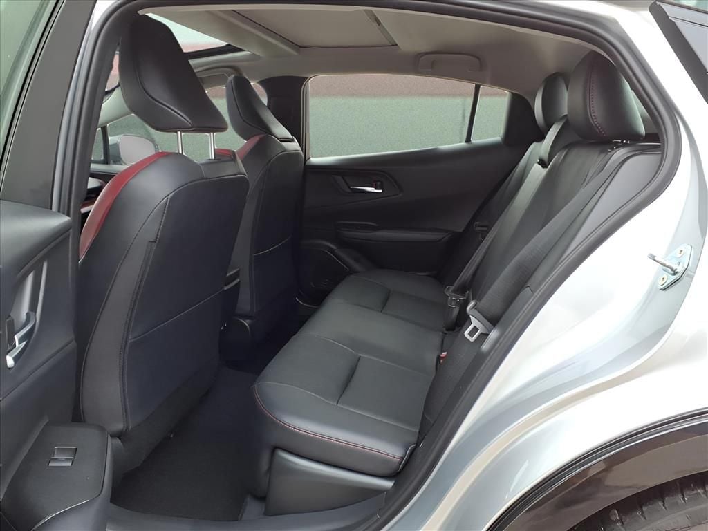 2026 Toyota Prius Plug-in Hybrid XSE Premium - Photo 9