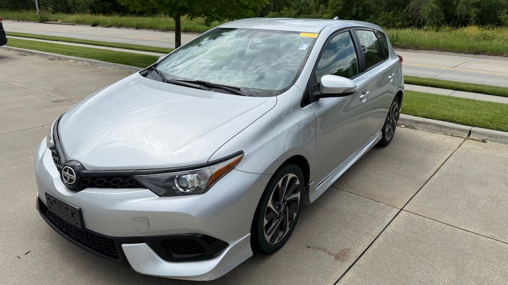 Used 2016 Scion iM Base Hatchback