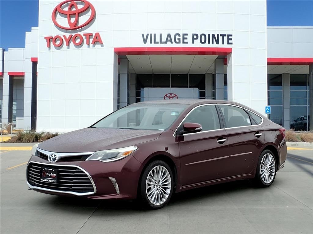 2016 Toyota Avalon Limited's photo