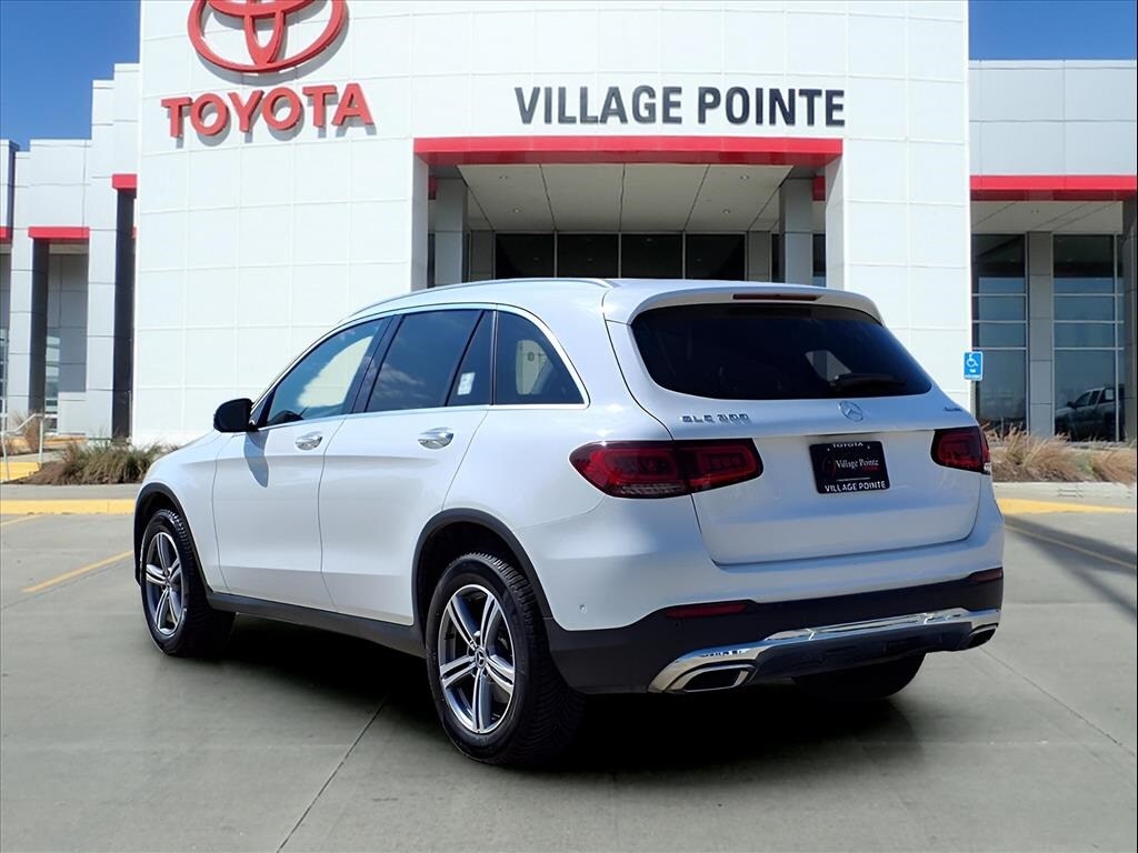 2022 Mercedes Benz GLC 300 4MATIC photo 3