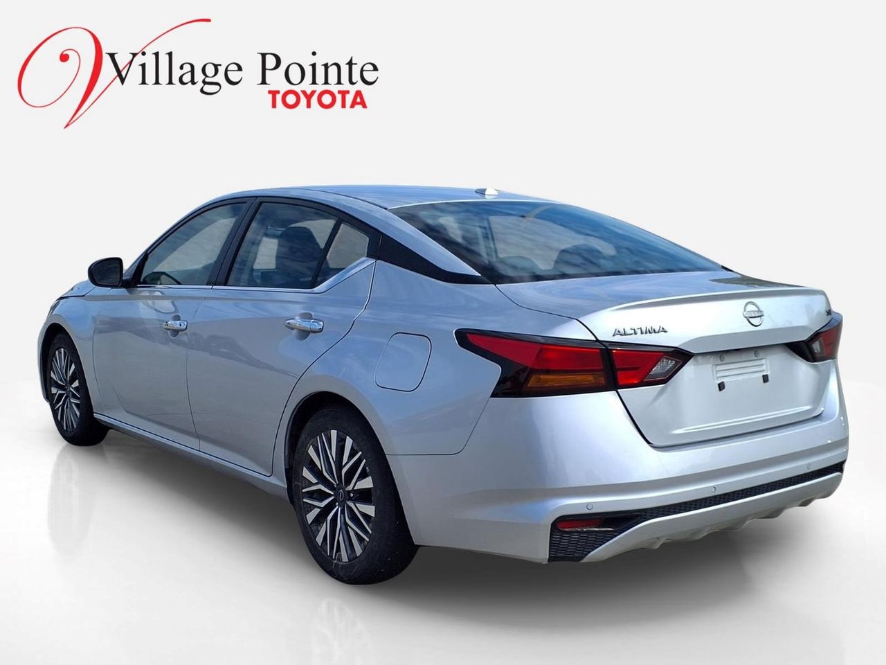 Used 2024 Nissan Altima 2.5 SV Sedan