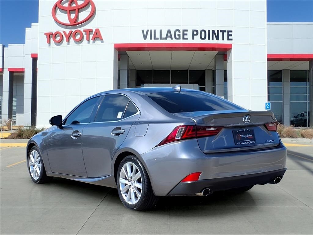 2015 Lexus IS 250 photo 3