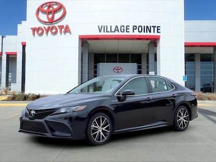 2023 Toyota Camry SE Sedan