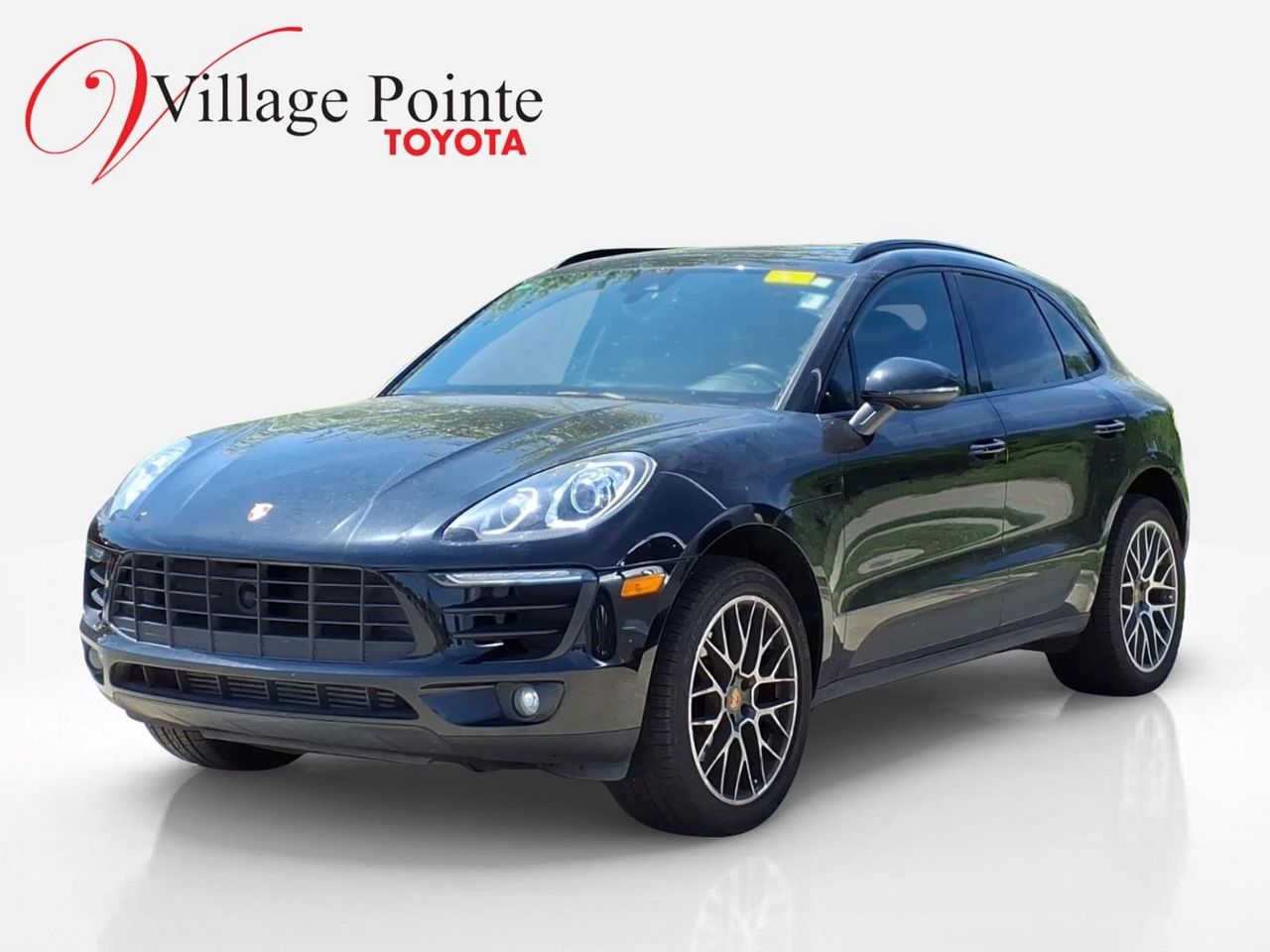 2018 Porsche Macan -'s photo