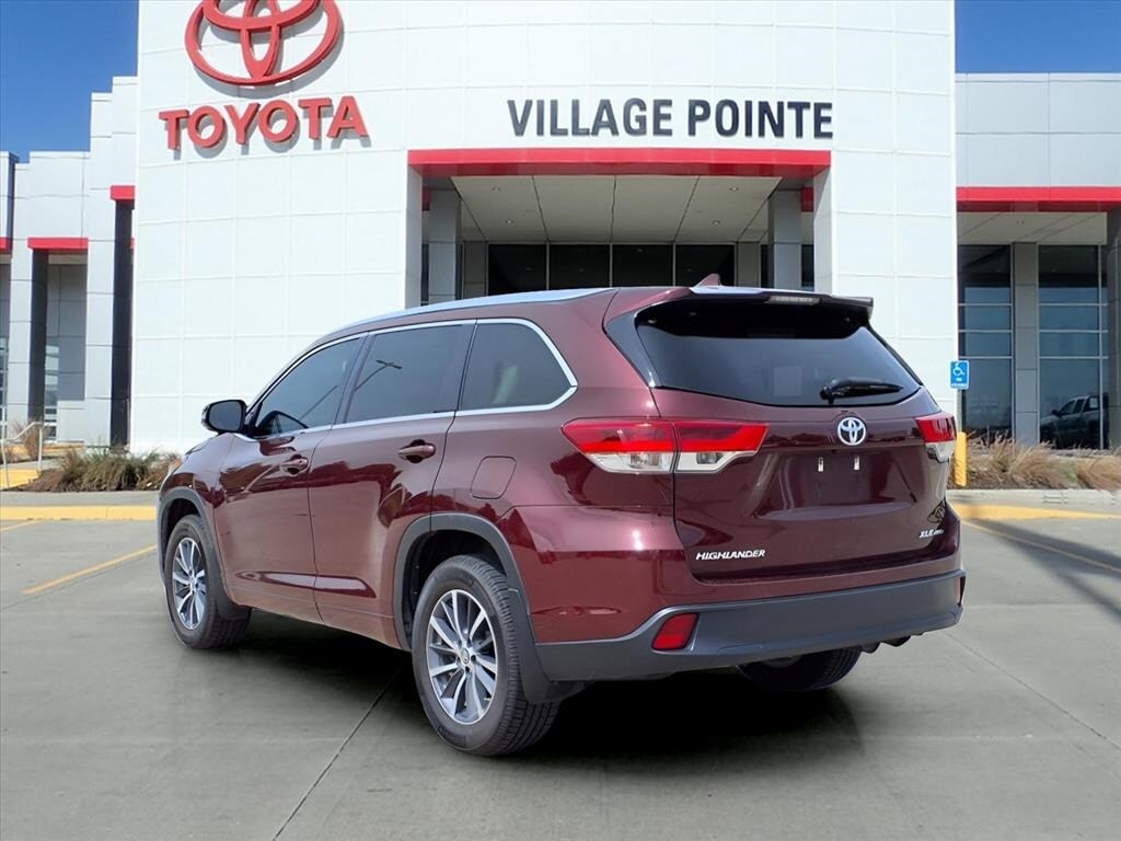 2017 Toyota Highlander XLE photo 3