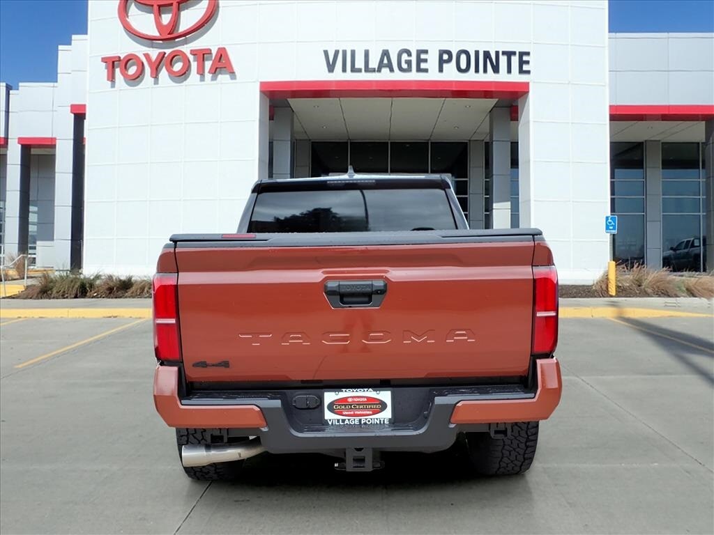 2025 Toyota Tacoma TRD Sport photo 3
