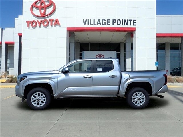 2025 Toyota Tacoma SR5 photo 2