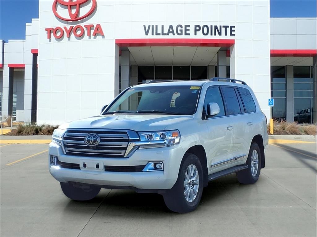 2020 Toyota Land Cruiser Base's photo