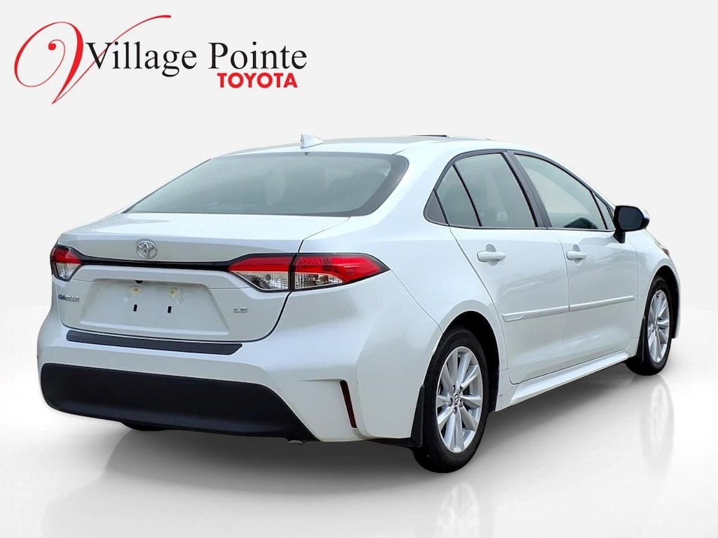 Used 2024 Toyota Corolla LE Sedan