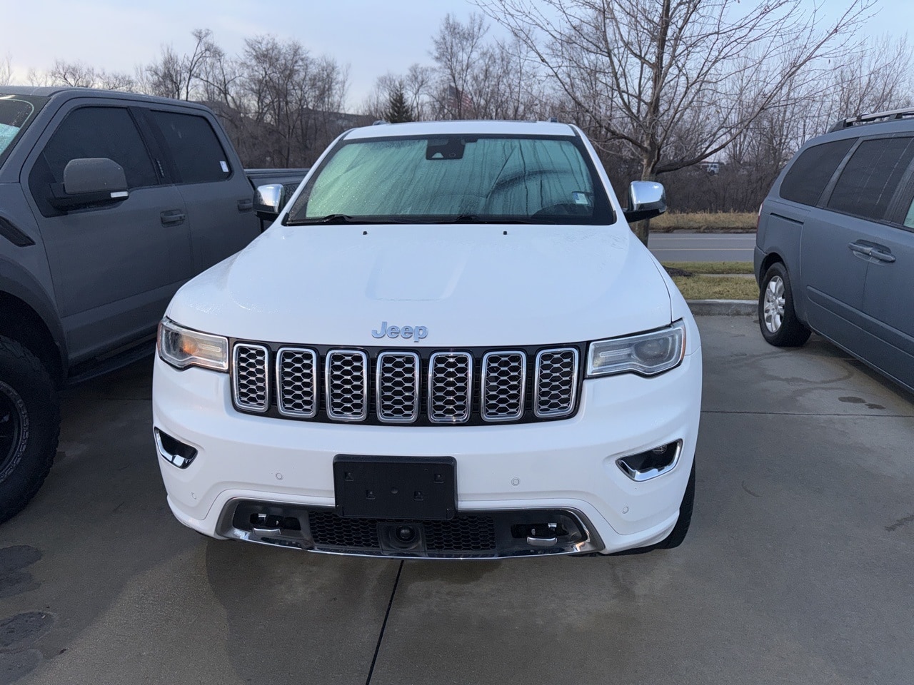 2018 Jeep Grand Cherokee Overland's photo