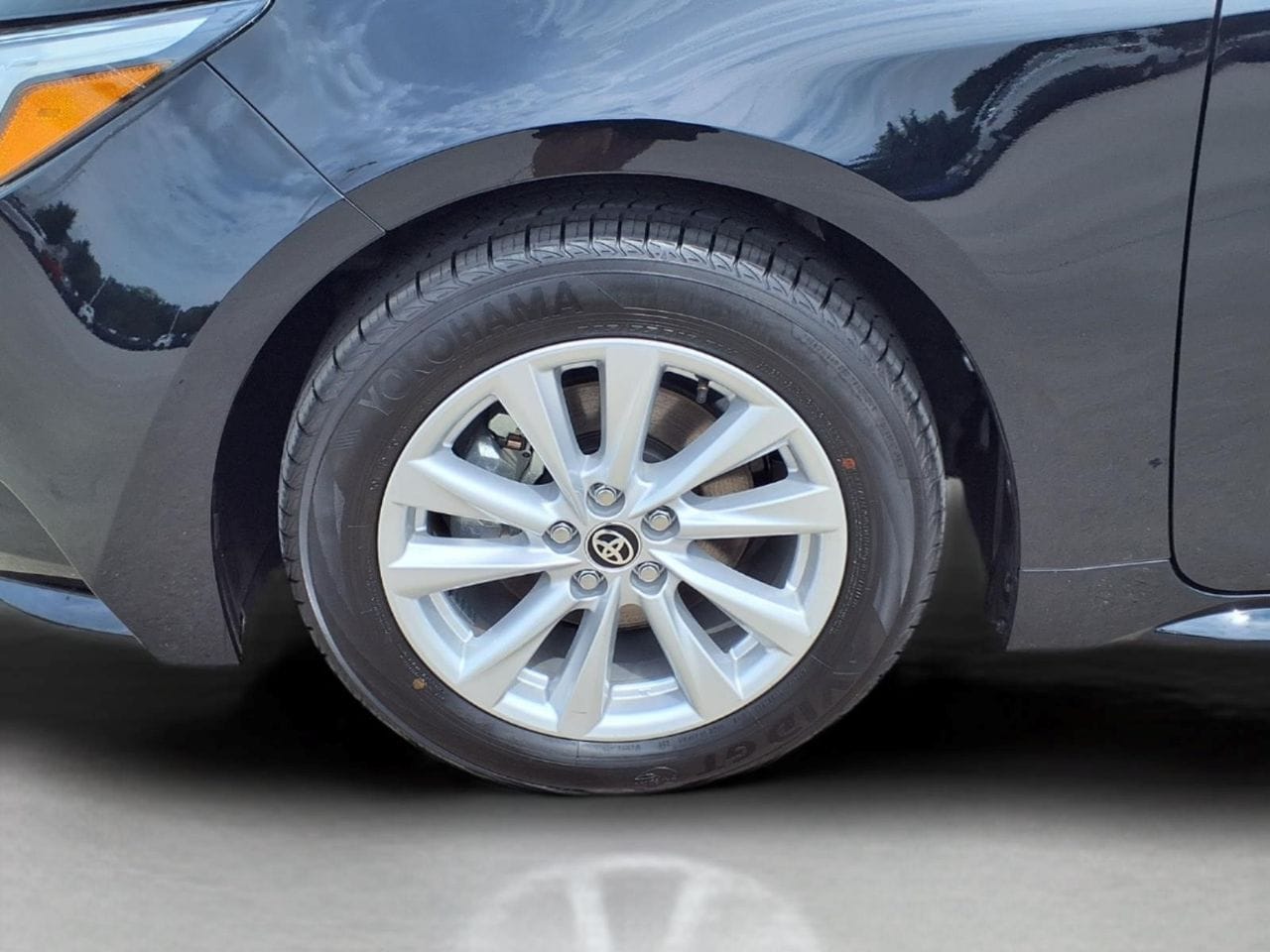 2026 Toyota Corolla XLE - Photo 9