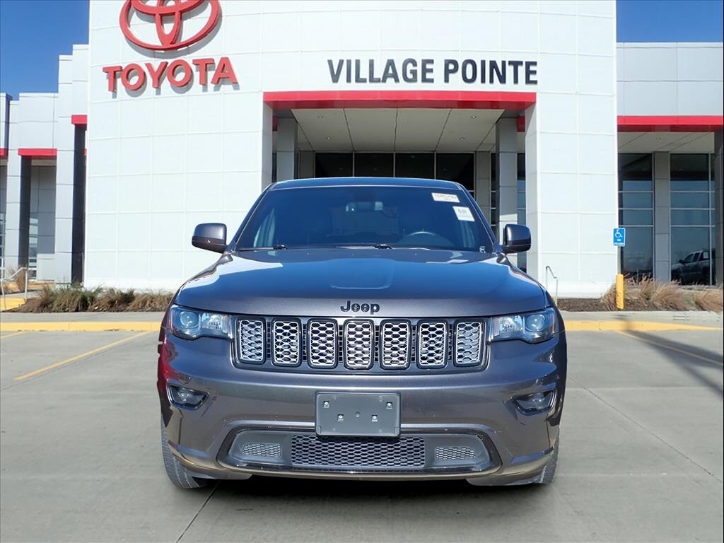 2020 Jeep Grand Cherokee Altitude photo 2
