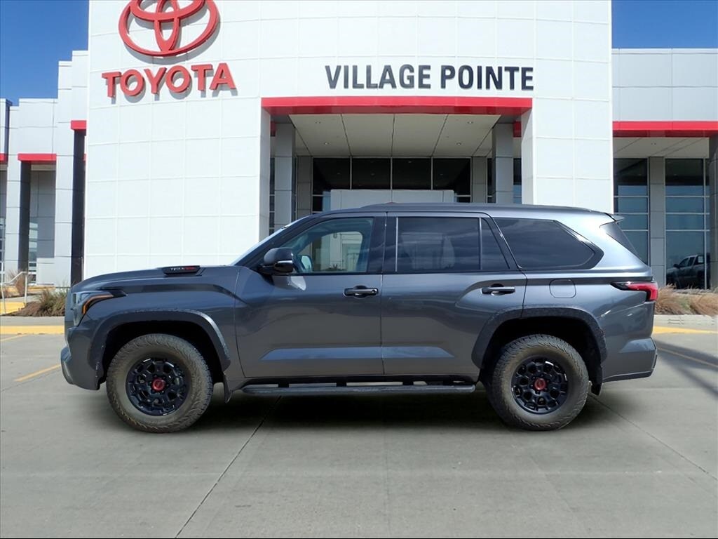 2023 Toyota Sequoia TRD Pro photo 2
