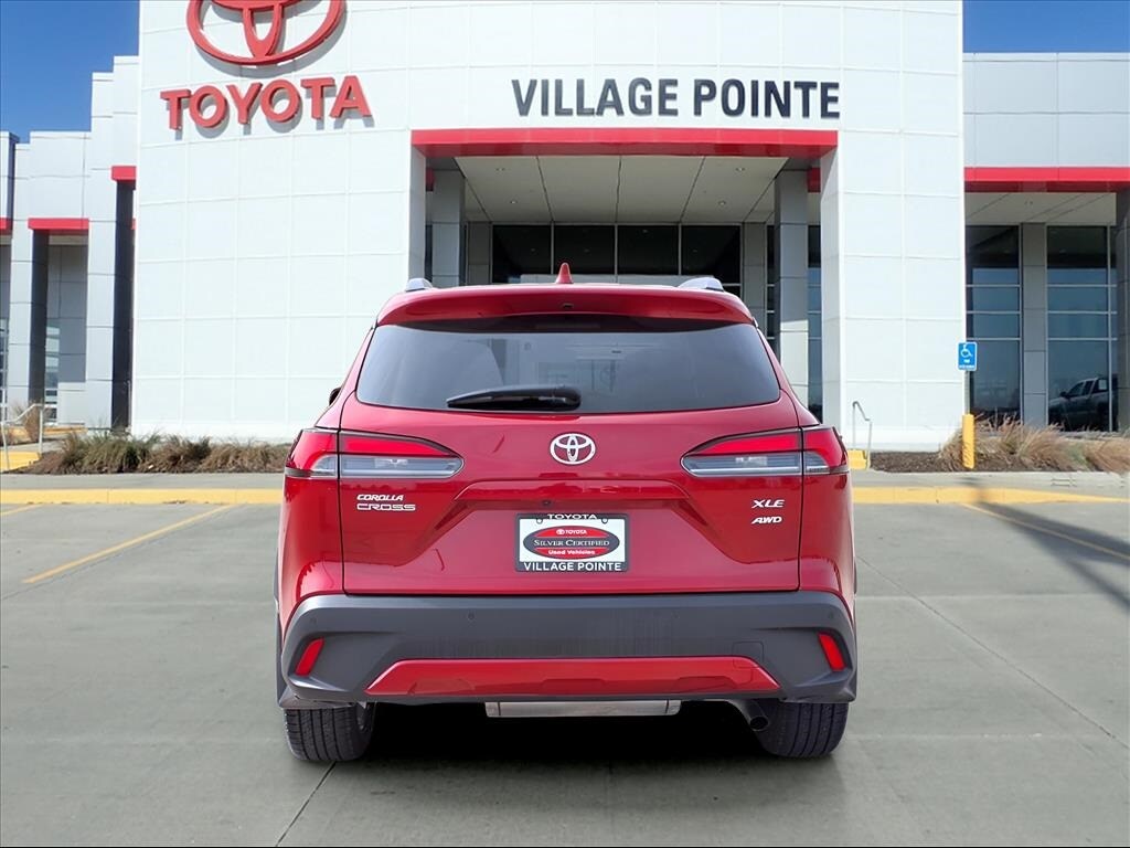 2022 Toyota Corolla Cross XLE photo 4