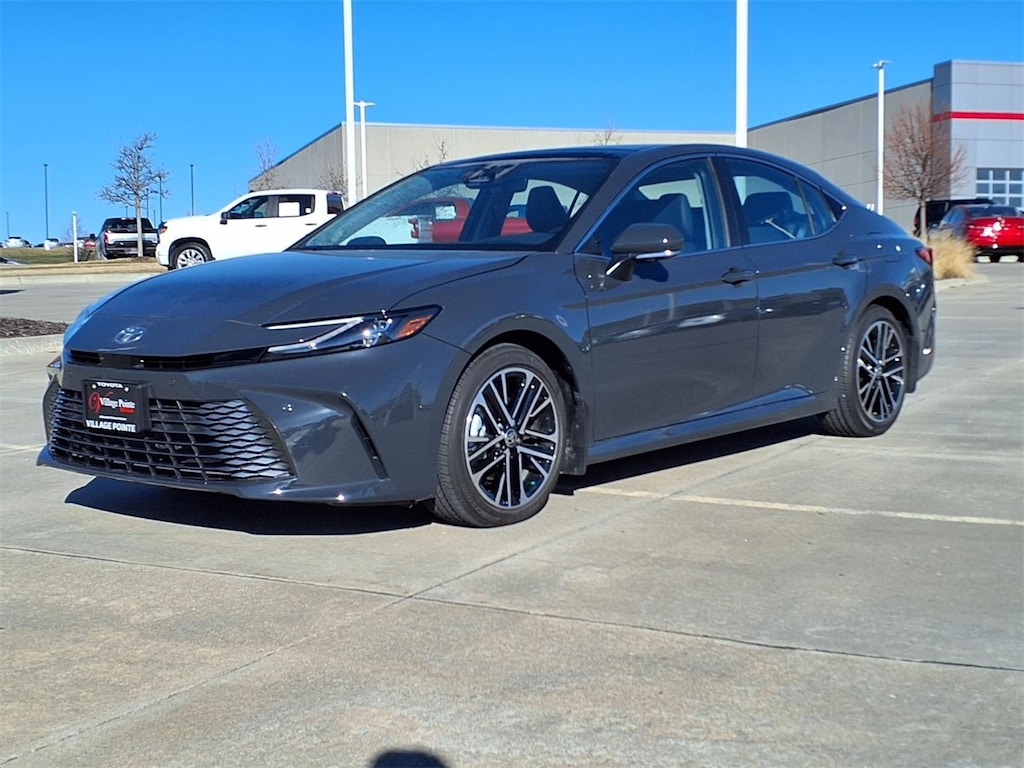 New 2025 Toyota Camry XLE Sedan
